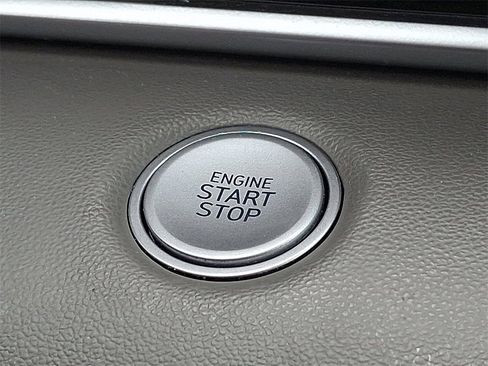 Used 2023 Hyundai Elantra SEL image 23