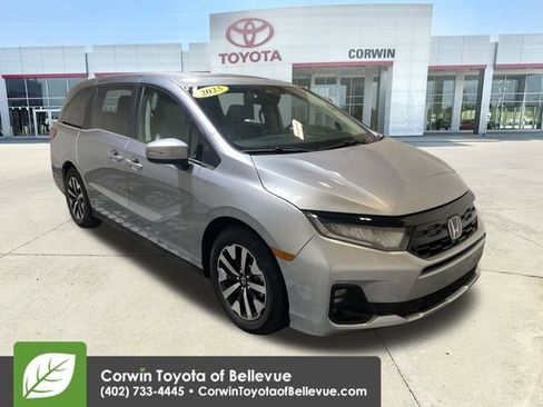 Used 2025 Honda Odyssey EX-L image 2