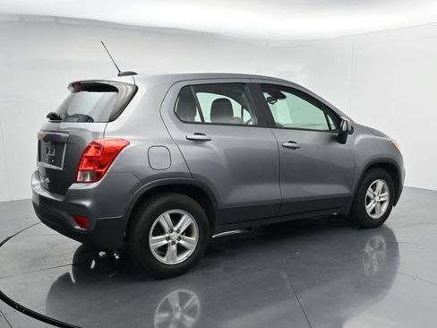 Used 2020 Chevrolet Trax LS FWD image 8
