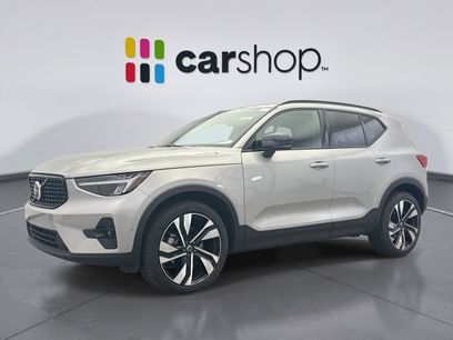 Used 2025 Volvo XC40 B5 Plus