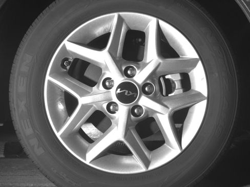 Used 2025 Kia Soul LX FWD image 13