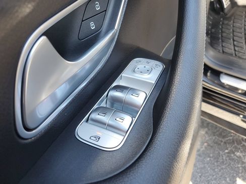 Used 2025 Mercedes-Benz GLS 450 4MATIC image 18