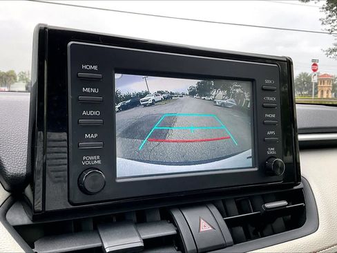 Used 2019 Toyota RAV4 XLE image 25