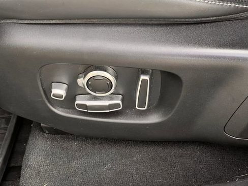 Used 2018 Land Rover Range Rover Velar R-Dynamic HSE image 22