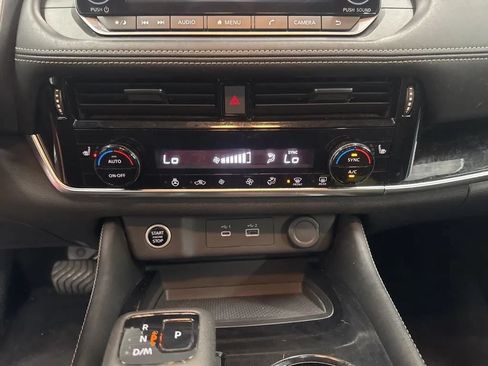 Used 2023 Nissan Rogue SL AWD/4WD image 18