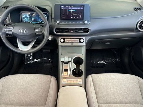 Used 2023 Hyundai Kona SE FWD image 15