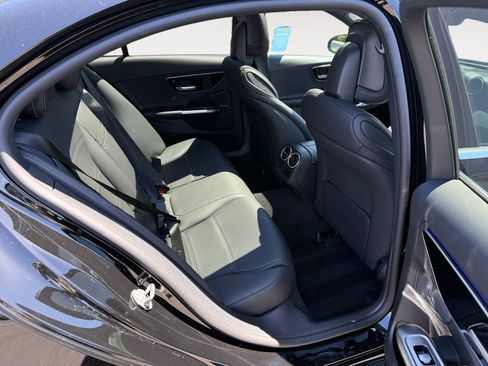 Used 2023 Mercedes-Benz C 300 Sedan image 18
