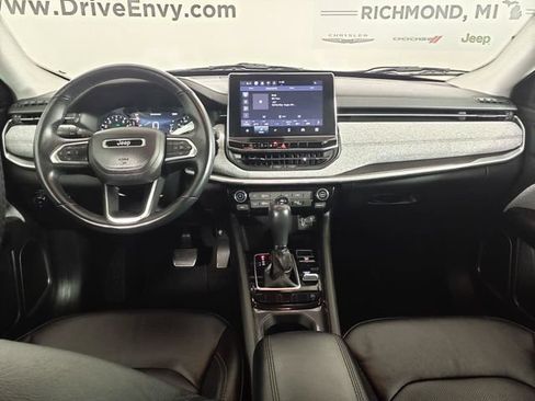 Used 2022 Jeep Compass Latitude AWD/4WD image 13