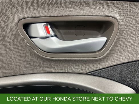 Used 2017 Hyundai Santa Fe SE image 11