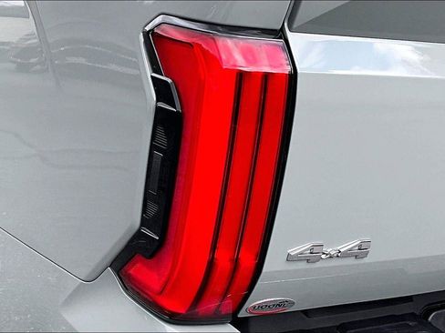 Used 2024 Toyota Tundra Limited image 31