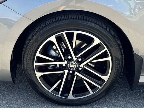 Used 2025 Toyota Camry XLE w/ Premium Plus Package FWD image 22