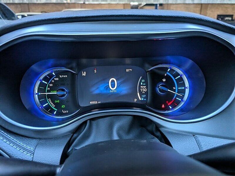 Used 2023 Chrysler Pacifica Limited w/ S Appearance Package FWD image 20