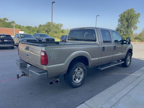 Used 2011 Ford F250 XLT w/ XLT Premium Pkg AWD/4WD image 5