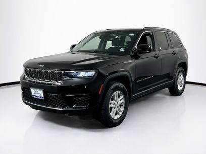 Used 2022 Jeep Grand Cherokee Laredo w/ Luxury Tech Group I