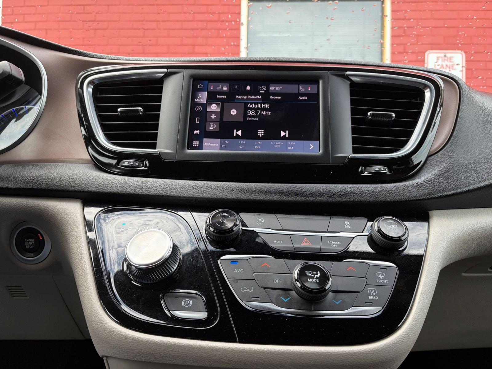 Used 2024 Chrysler Voyager LX FWD image 16