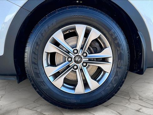 Used 2016 Hyundai Santa Fe AWD w/ Option Group 02 image 9