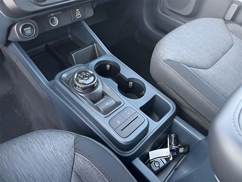 New 2025 Ford Maverick XLT w/ XLT Luxury Package image 34