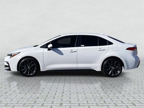 Certified 2025 Toyota Corolla SE image 2