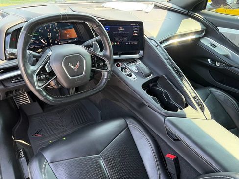 Used 2020 Chevrolet Corvette Stingray Preferred Cpe w/ 2LT Preferred Equipment Group RWD image 9