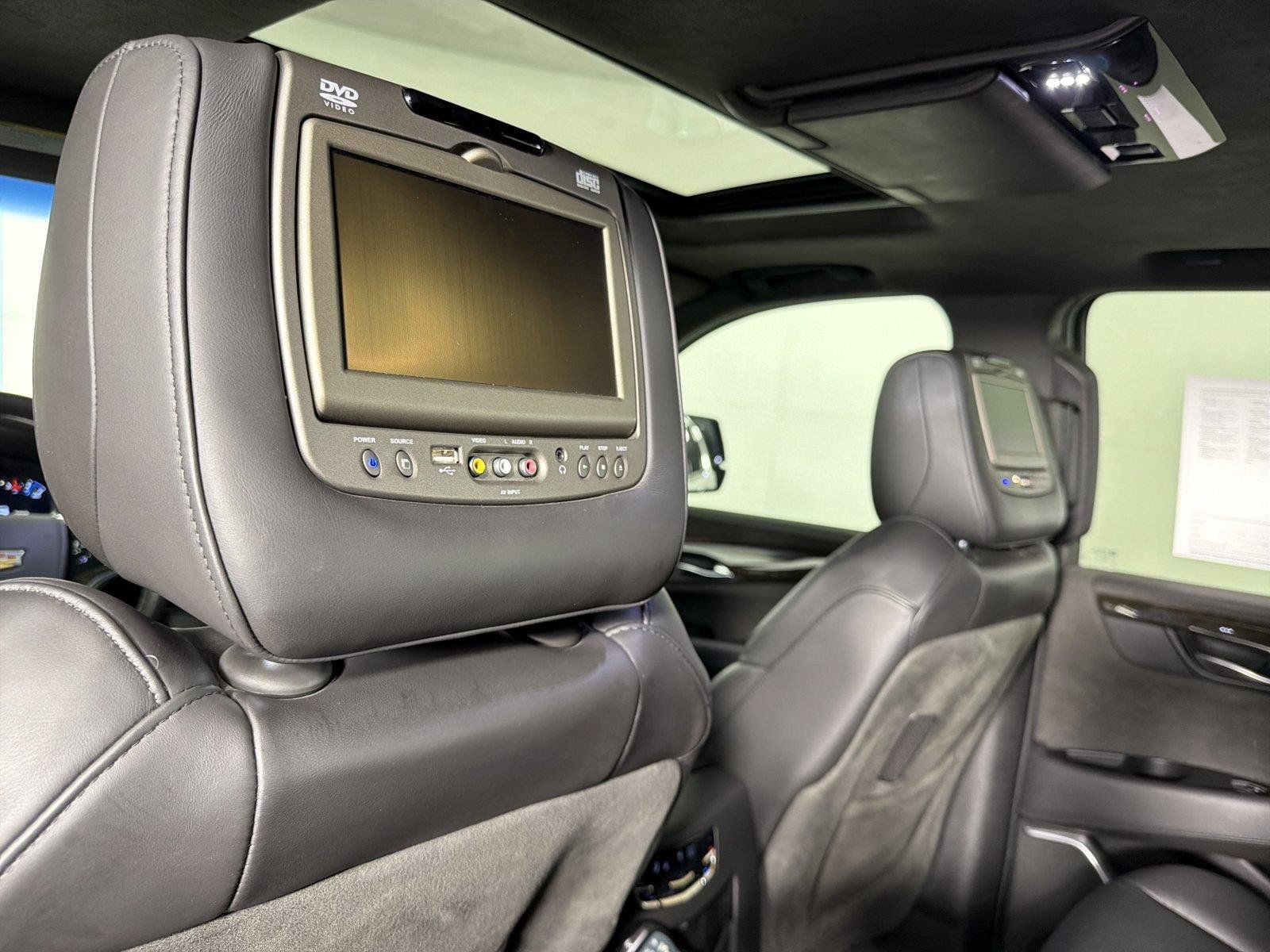 Used 2019 Cadillac Escalade Platinum AWD/4WD image 21