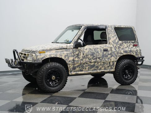 Used 1996 Geo Tracker 4WD 2-Door image 6