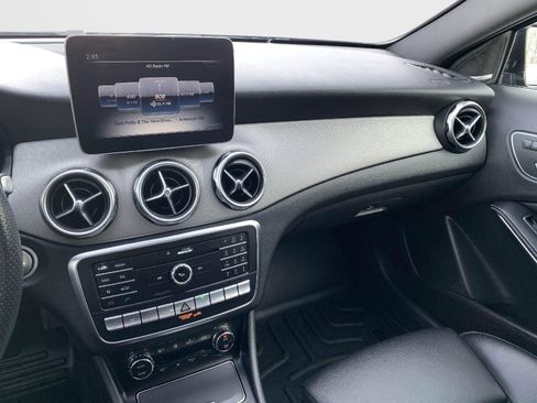 Used 2020 Mercedes-Benz GLA 250 4MATIC image 22