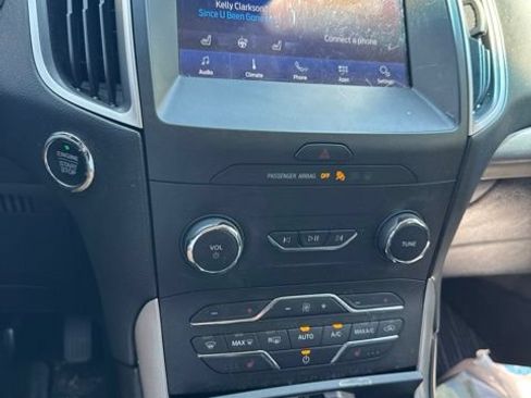 Used 2019 Ford Edge SEL w/ Equipment Group 201A AWD/4WD image 17
