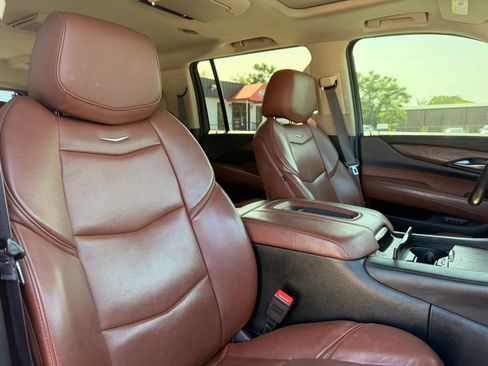 Used 2016 Cadillac Escalade ESV Premium AWD/4WD image 31
