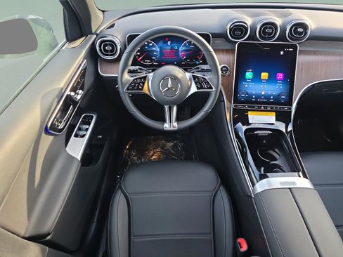 Used 2026 Mercedes-Benz GLC 300 4MATIC image 16