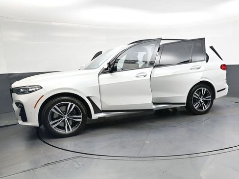 Used 2021 BMW X7 xDrive40i w/ M Sport Package AWD/4WD image 35