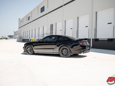 Used 2013 Ford Mustang GT Premium RWD image 46