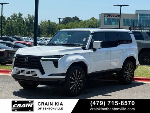 Used 2025 Lexus GX 550 w/ Accessory Package (2T) AWD/4WD image 3