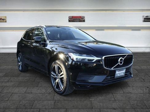 Used 2019 Volvo XC60 T5 Momentum w/ Premium Package FWD image 1