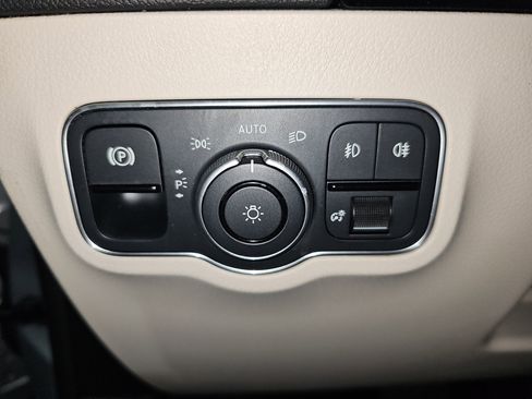 Certified 2024 Mercedes-Benz GLA 250 image 27