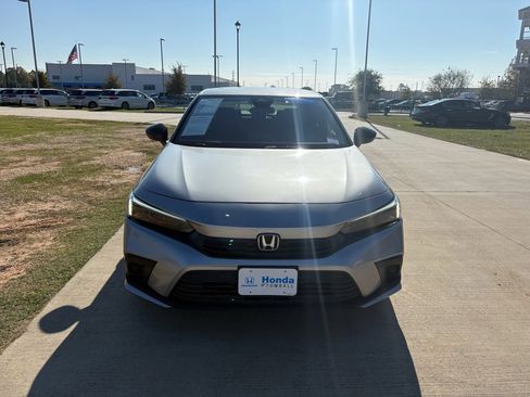Used 2022 Honda Civic Sport image 3