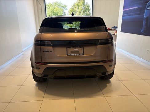 Used 2025 Land Rover Range Rover Evoque Dynamic SE AWD/4WD image 3