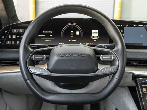 Used 2023 Lucid Air Grand Touring image 8