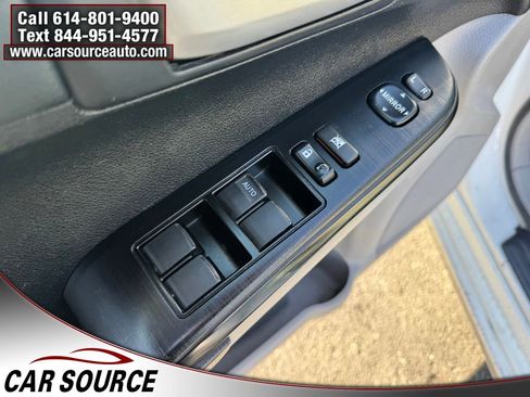 Used 2012 Toyota Camry LE image 12