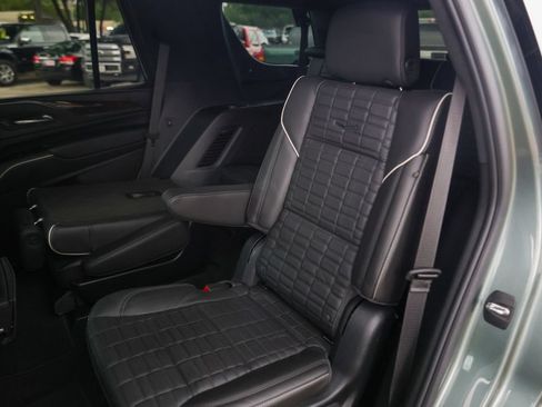 Used 2024 Cadillac Escalade Sport Platinum w/ LPO, ONYX Package AWD/4WD image 25