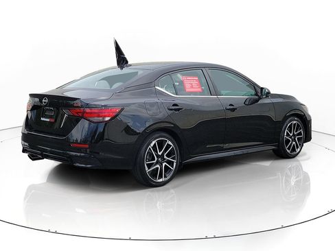 Certified 2024 Nissan Sentra SR FWD image 4