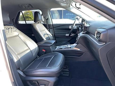 Used 2024 Ford Explorer XLT w/ Equipment Group 202A image 15