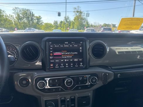 Used 2021 Jeep Wrangler Unlimited Sport AWD/4WD image 26