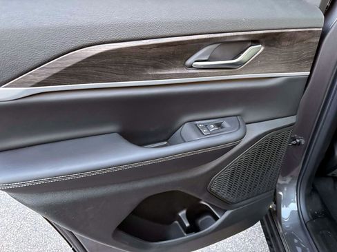 New 2025 Jeep Grand Cherokee Limited image 7