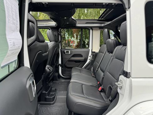 Used 2024 Jeep Wrangler Unlimited Rubicon 392 AWD/4WD image 20