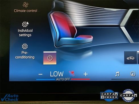 Used 2024 BMW X7 xDrive40i w/ Premium Package image 39