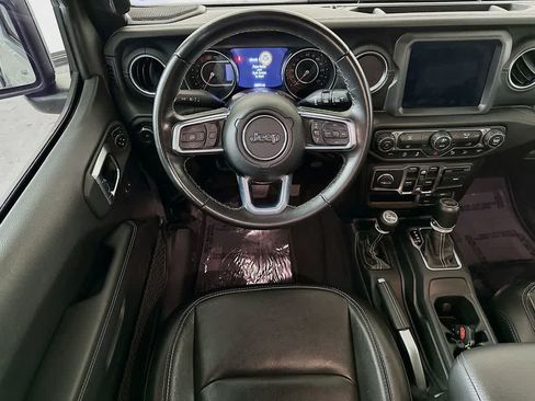 Used 2020 Jeep Wrangler Unlimited Sahara image 10