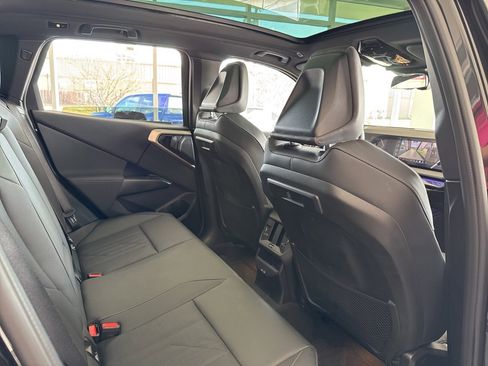 Used 2025 BMW X3 xDrive30i w/ Premium Package image 46