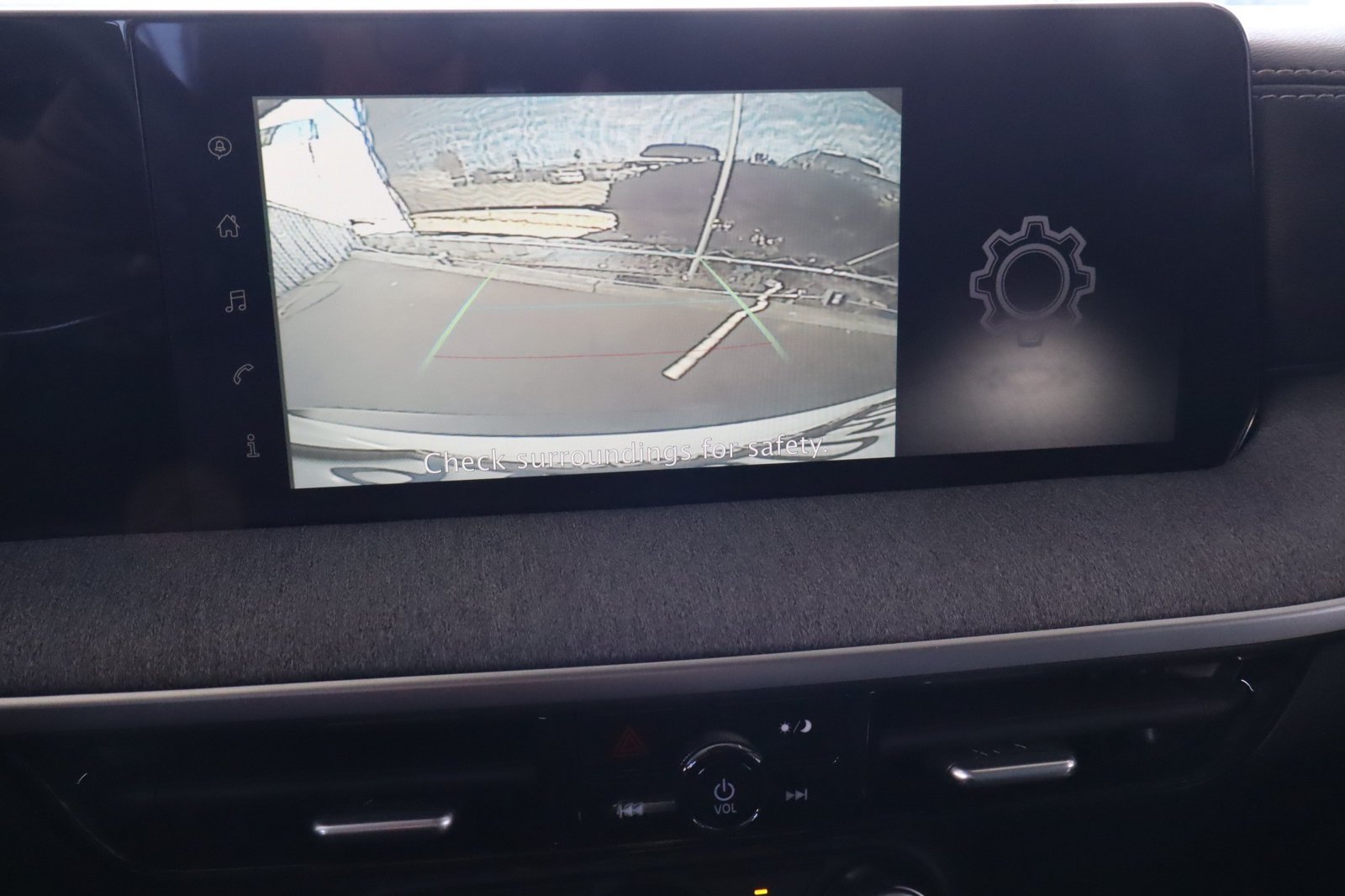 Used 2025 Nissan Kicks SV FWD image 26