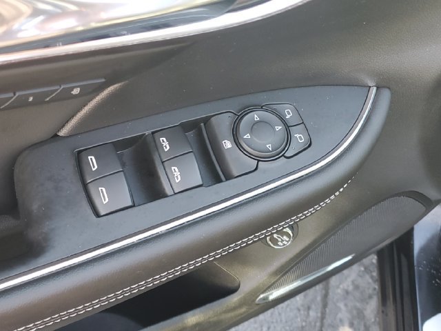Certified 2023 Buick Envision Avenir AWD/4WD image 17