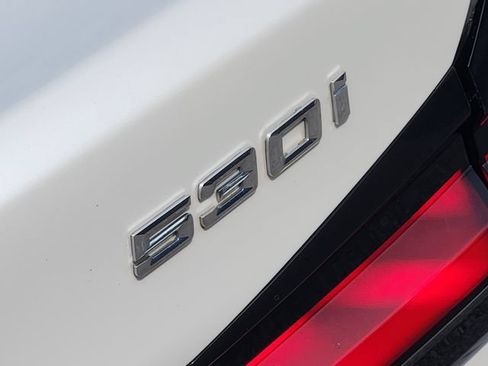Used 2022 BMW 530i xDrive AWD/4WD image 13